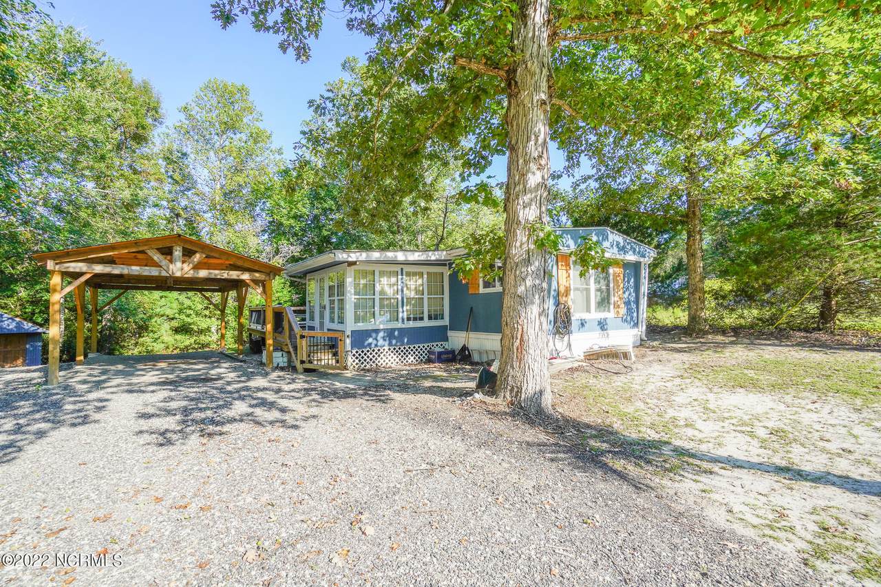 715 Cedar Avenue - Photo 1