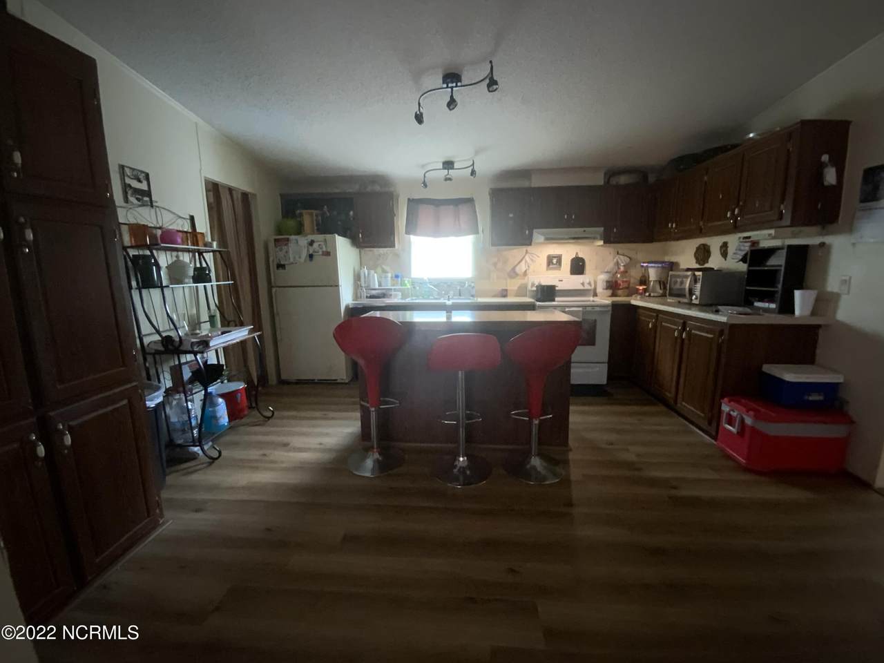 335 Cottonwood Lane - Photo 1