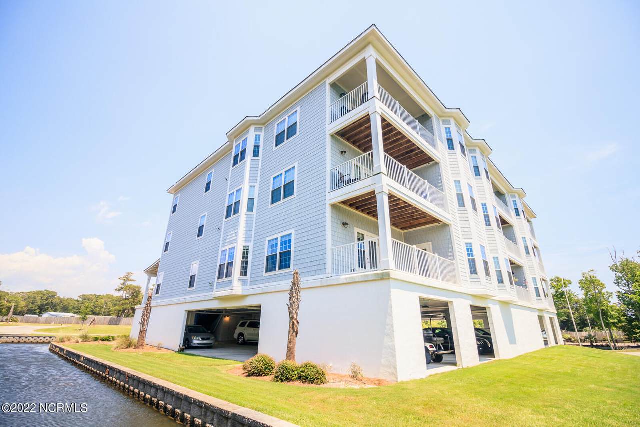 2283 Dolphin Shores Drive - Photo 1