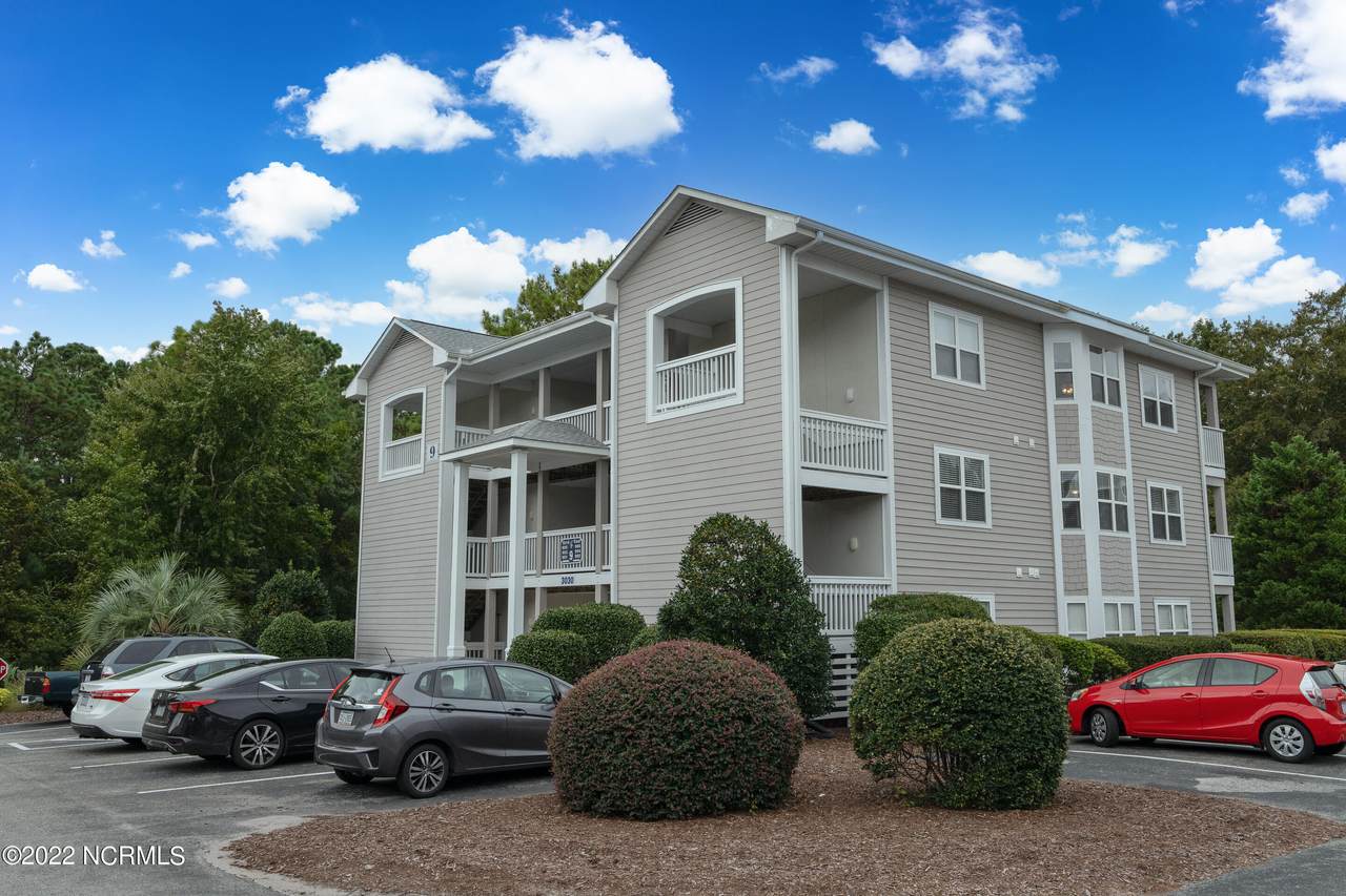3030 Marsh Winds Circle - Photo 1