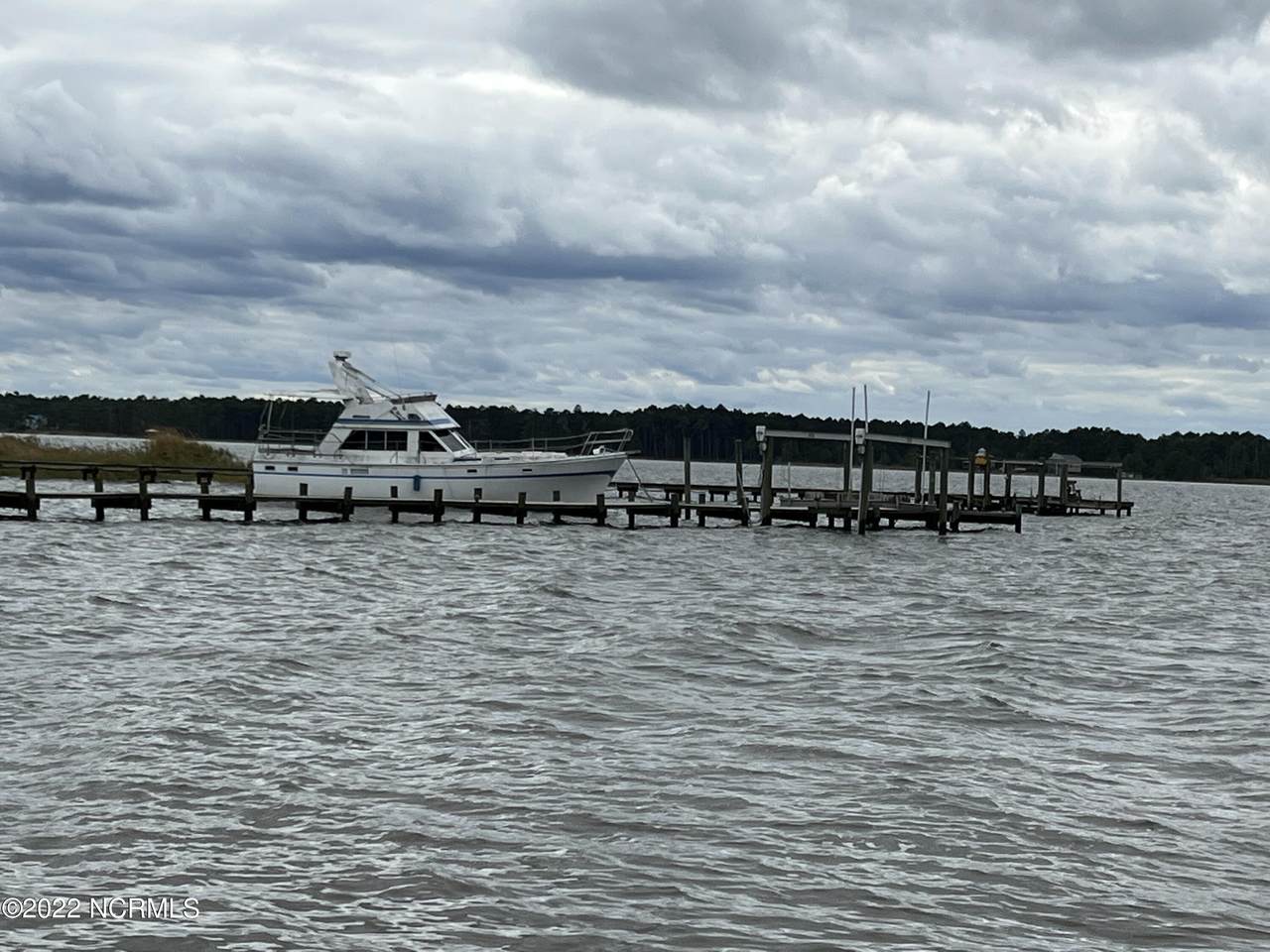 310 Holly Point Road - Photo 1