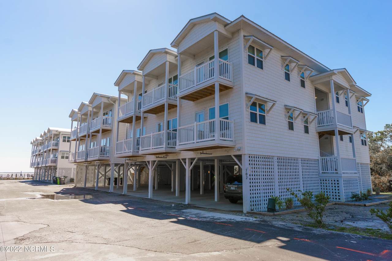 702 Moore Street - Photo 1