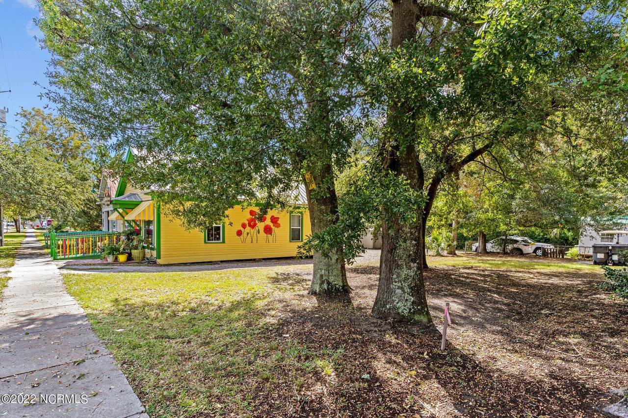 413 Howe Street - Photo 1