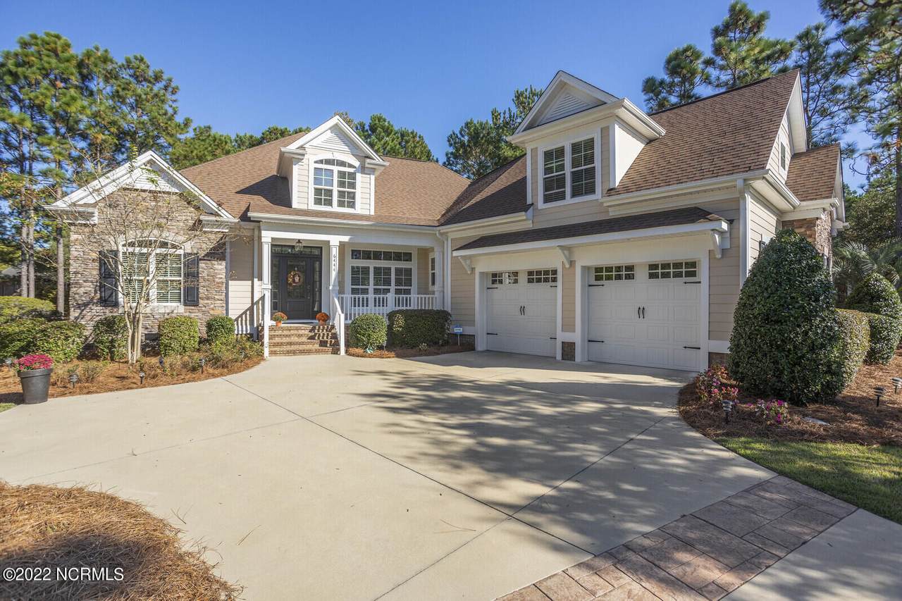 6444 Castlebrook Way - Photo 1