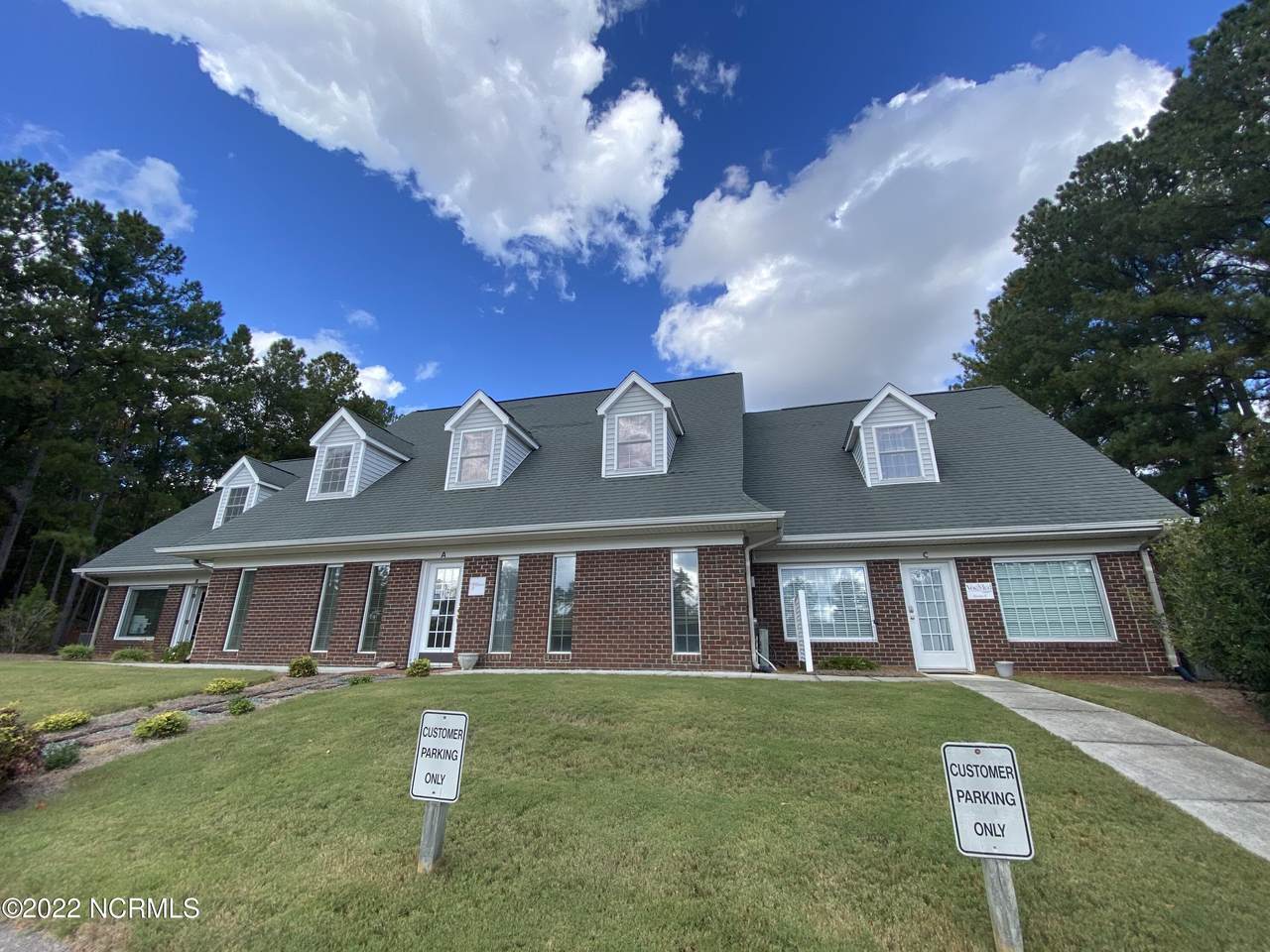 7647 Nc 211 - Photo 1
