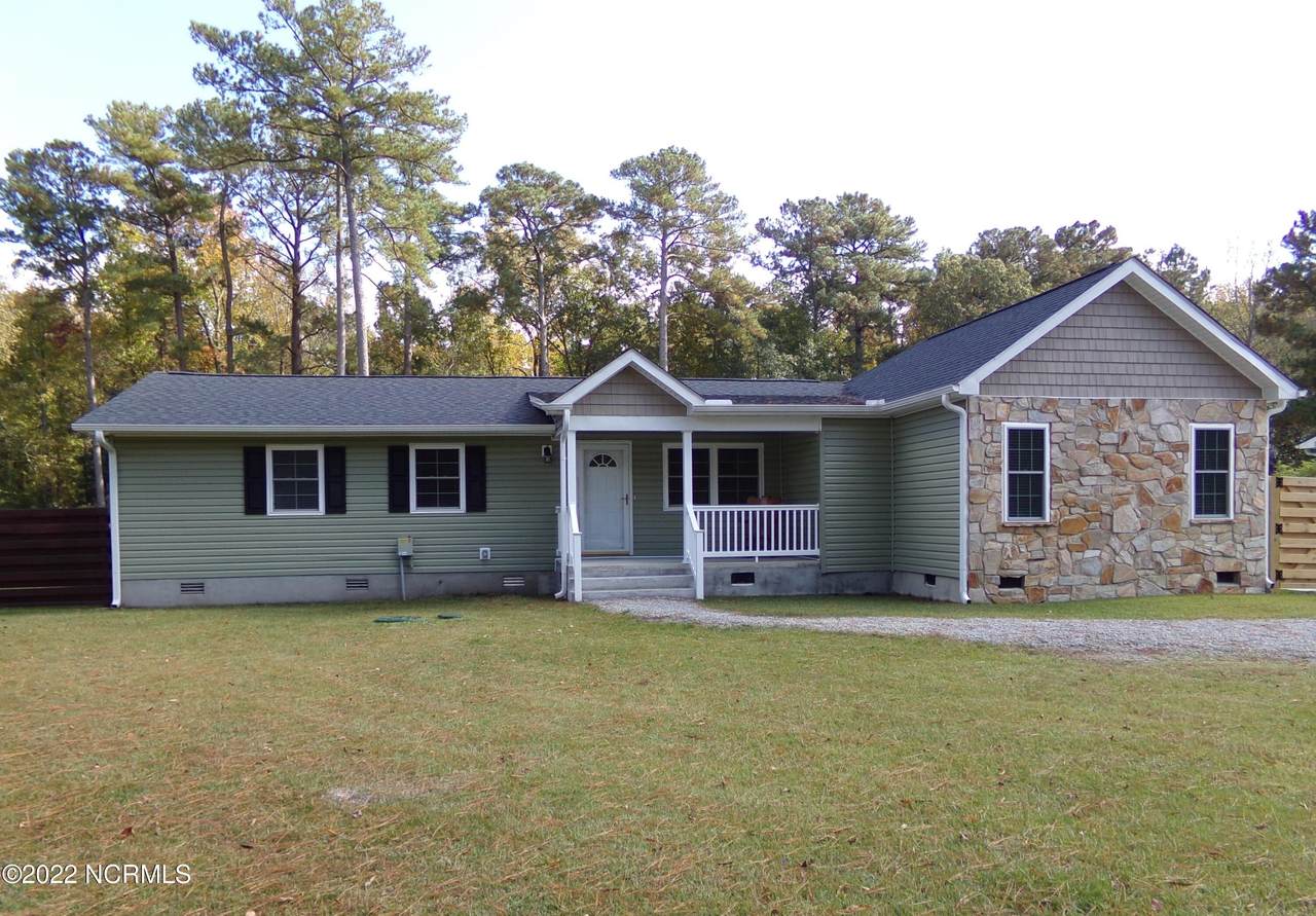 407 Bradford Drive - Photo 1