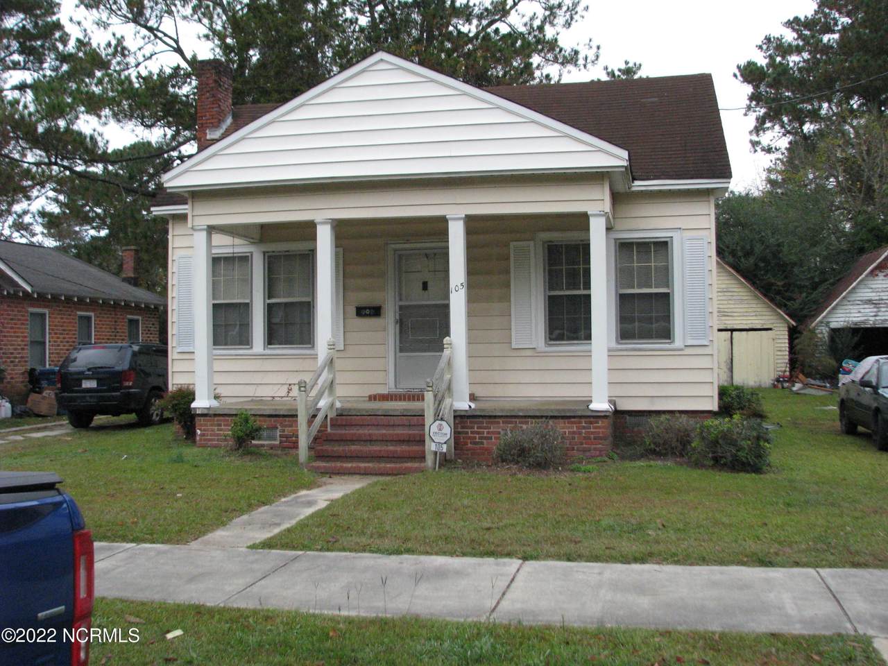 105 Brinkley Avenue - Photo 1