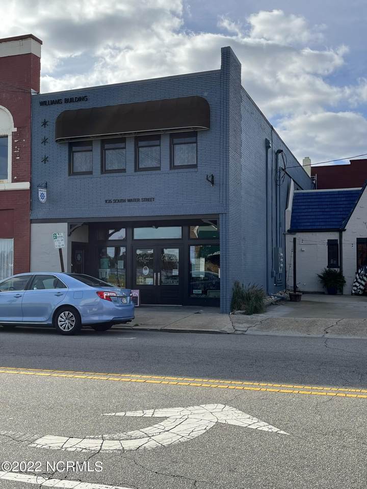 105 Water Street - Photo 1