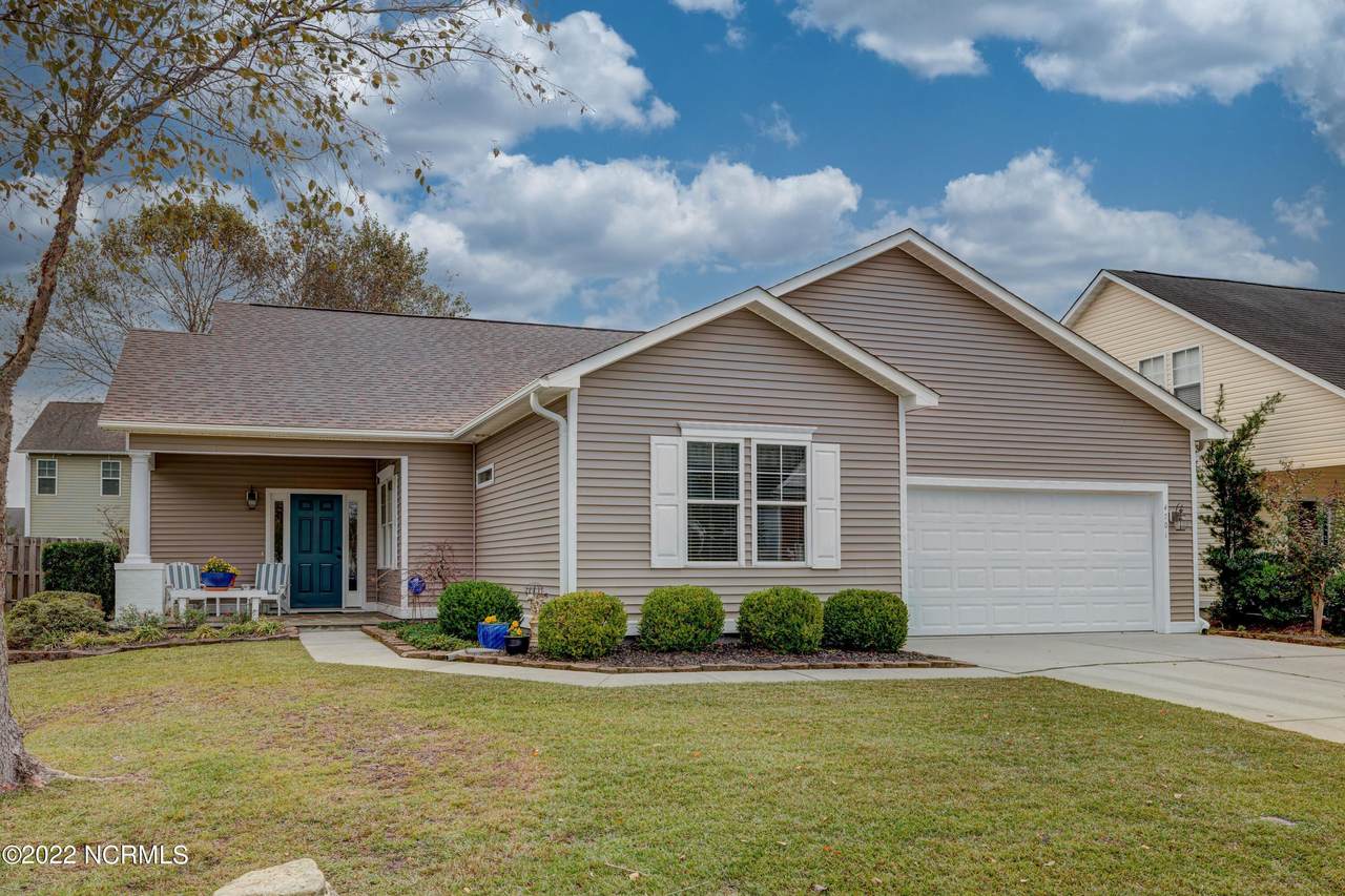 4701 Pineview Drive - Photo 1