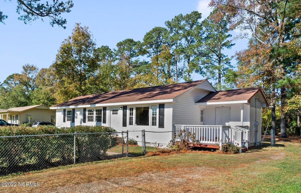 311 Lakewood Drive - Photo 1