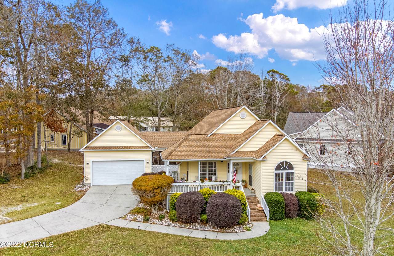 1805 Sandalwood Drive - Photo 1