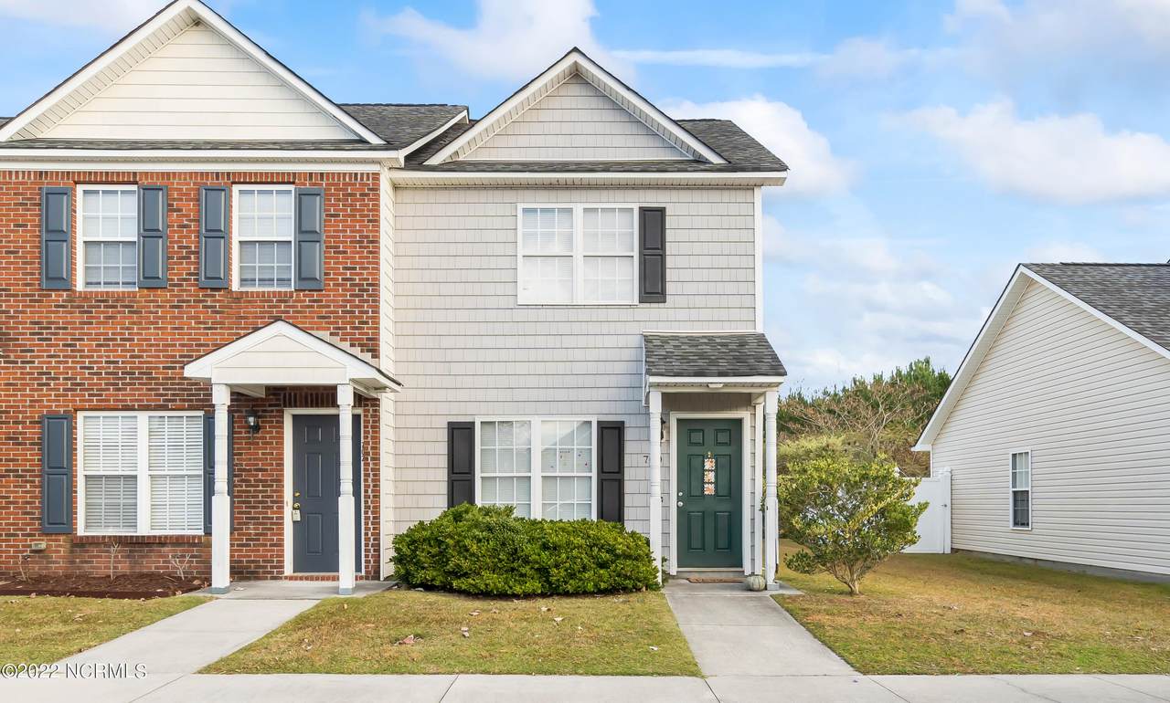 700 Springwood Drive - Photo 1