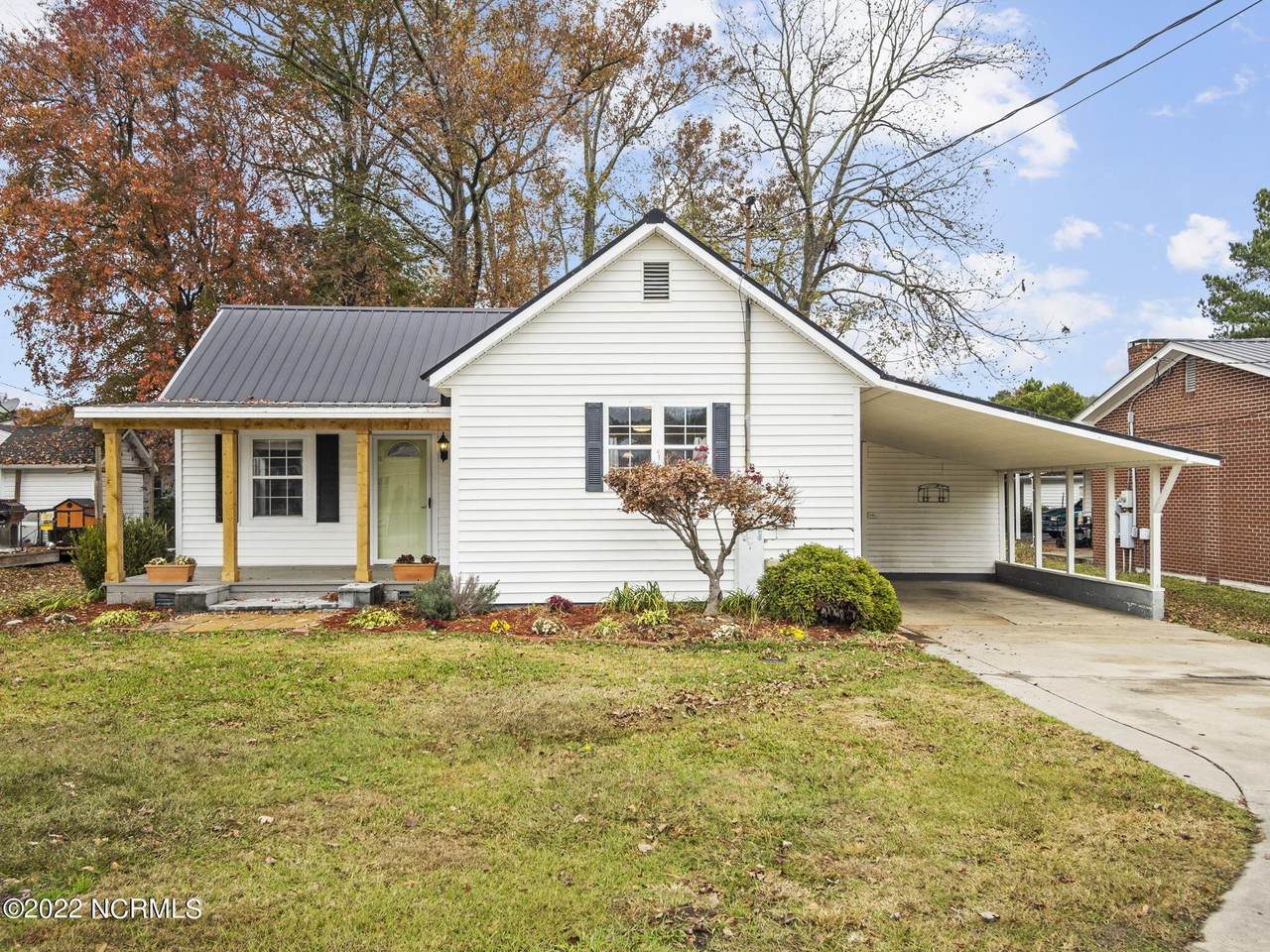 805 Broad Street - Photo 1