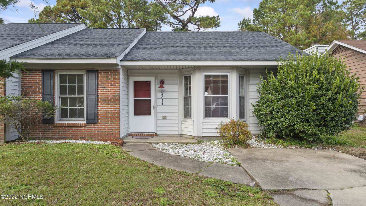 2314 Knollwood Lane - Photo 1
