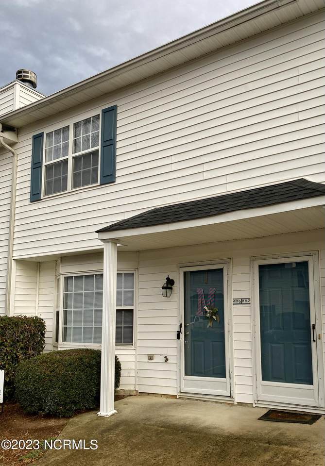 3920 Sterling Pointe Drive - Photo 1