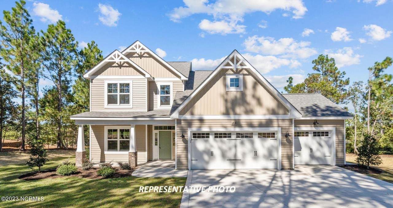 475 Sandhills Circle - Photo 1