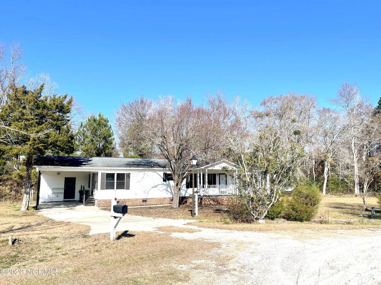 1136 Easy Street - Photo 1