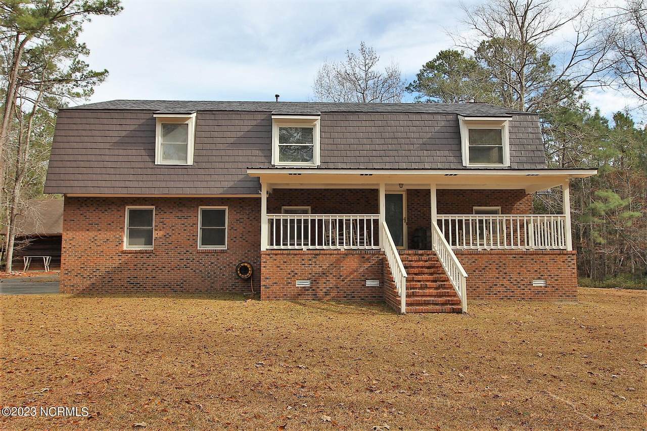 105 Pioneer Trail - Photo 1
