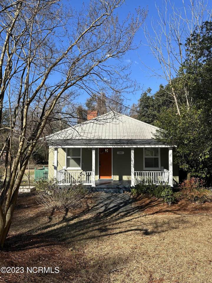 240 Leak Street - Photo 1