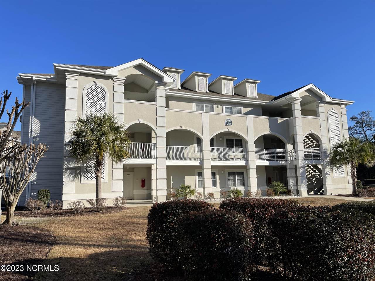908 Resort Circle - Photo 1