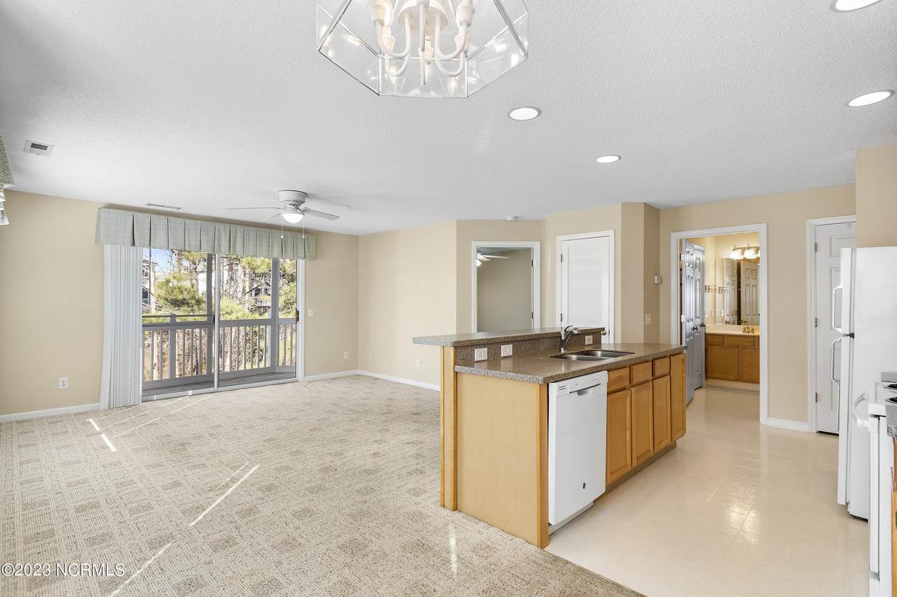 3030 Marsh Winds Circle - Photo 1