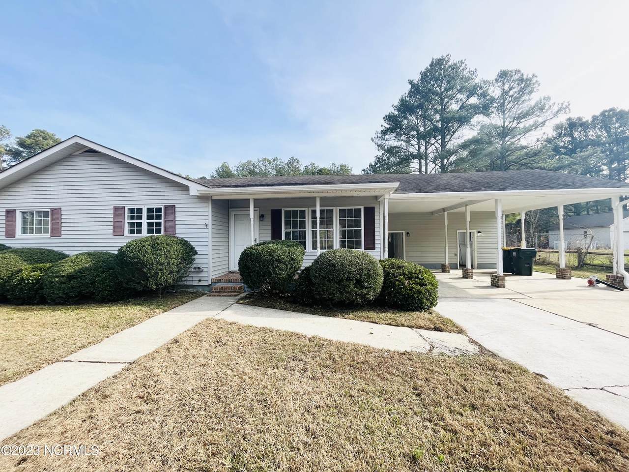 216 Beechwood Shores Drive - Photo 1
