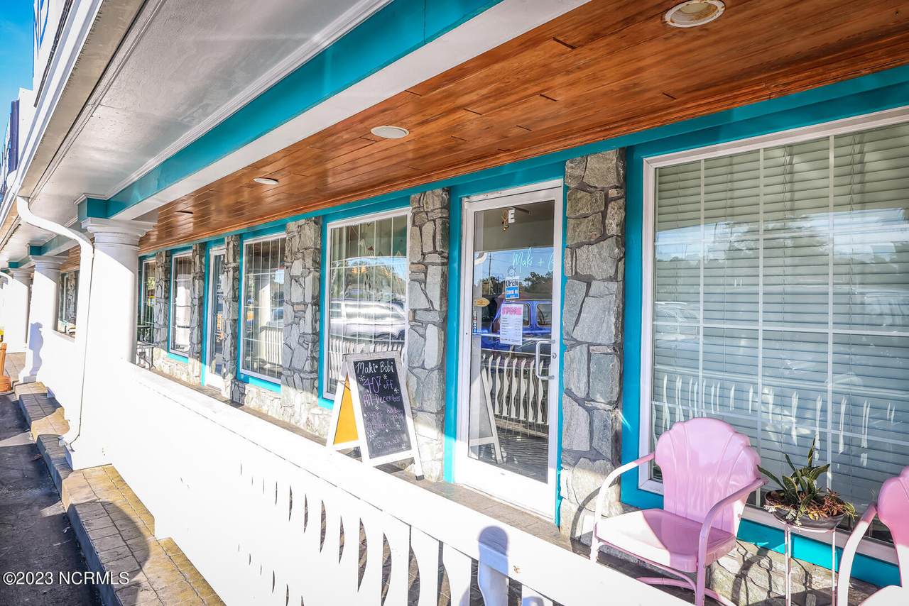 1206 Lake Park Boulevard - Photo 1