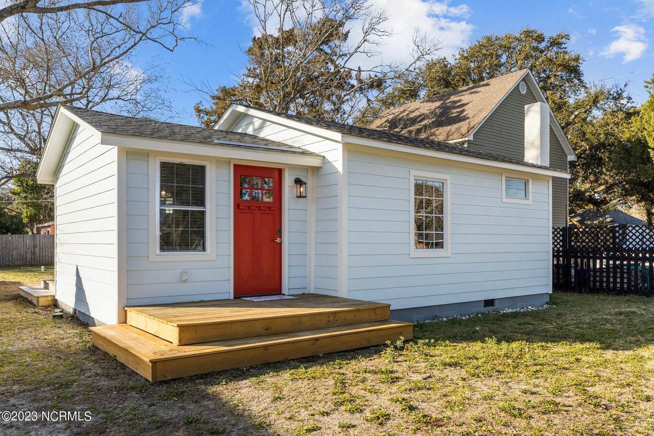 307 23rd Street - Photo 1