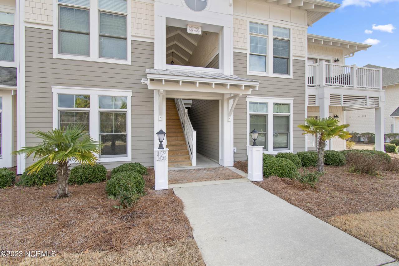 2537 St James Drive - Photo 1