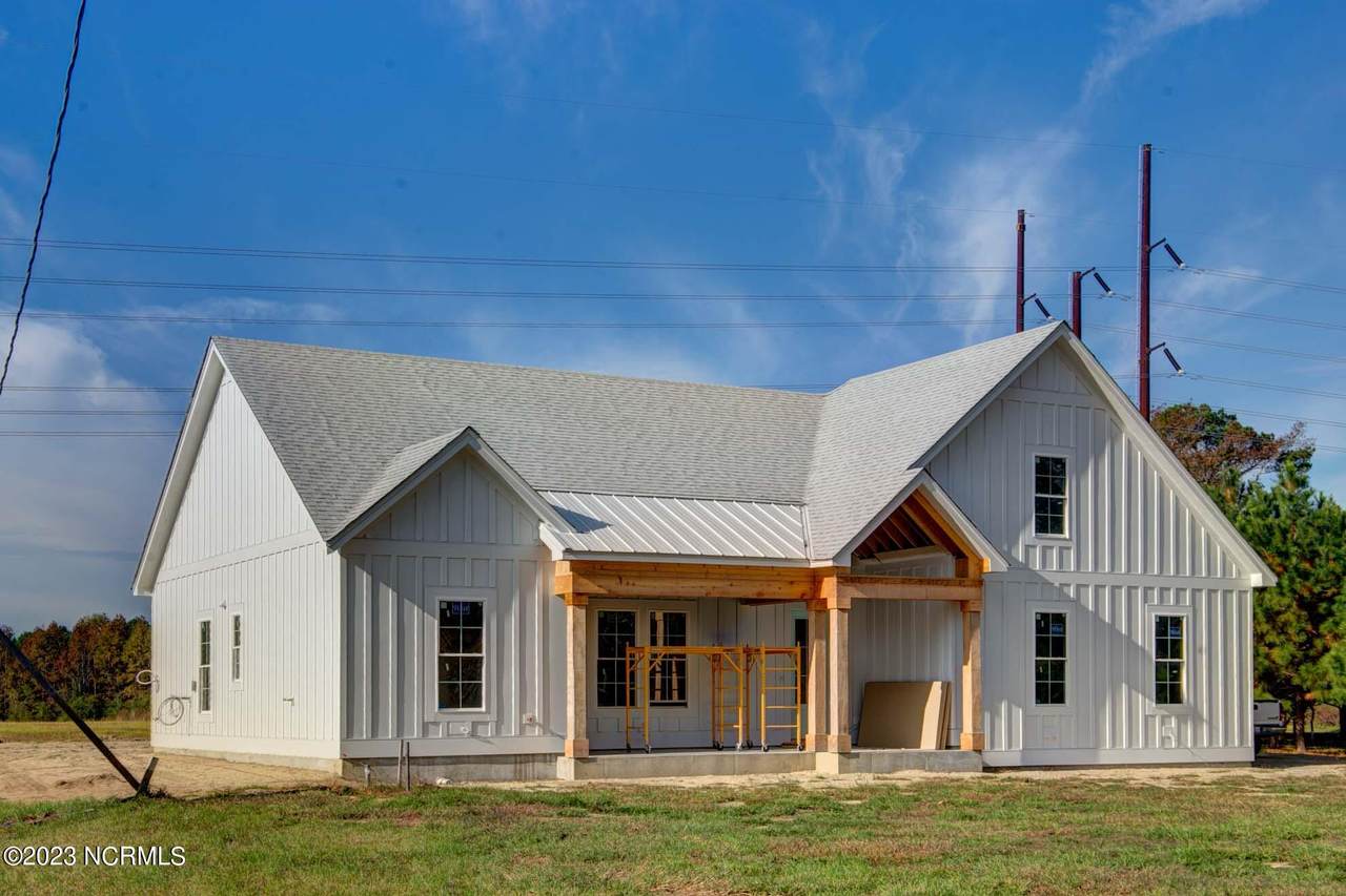 618 Grandy Road - Photo 1