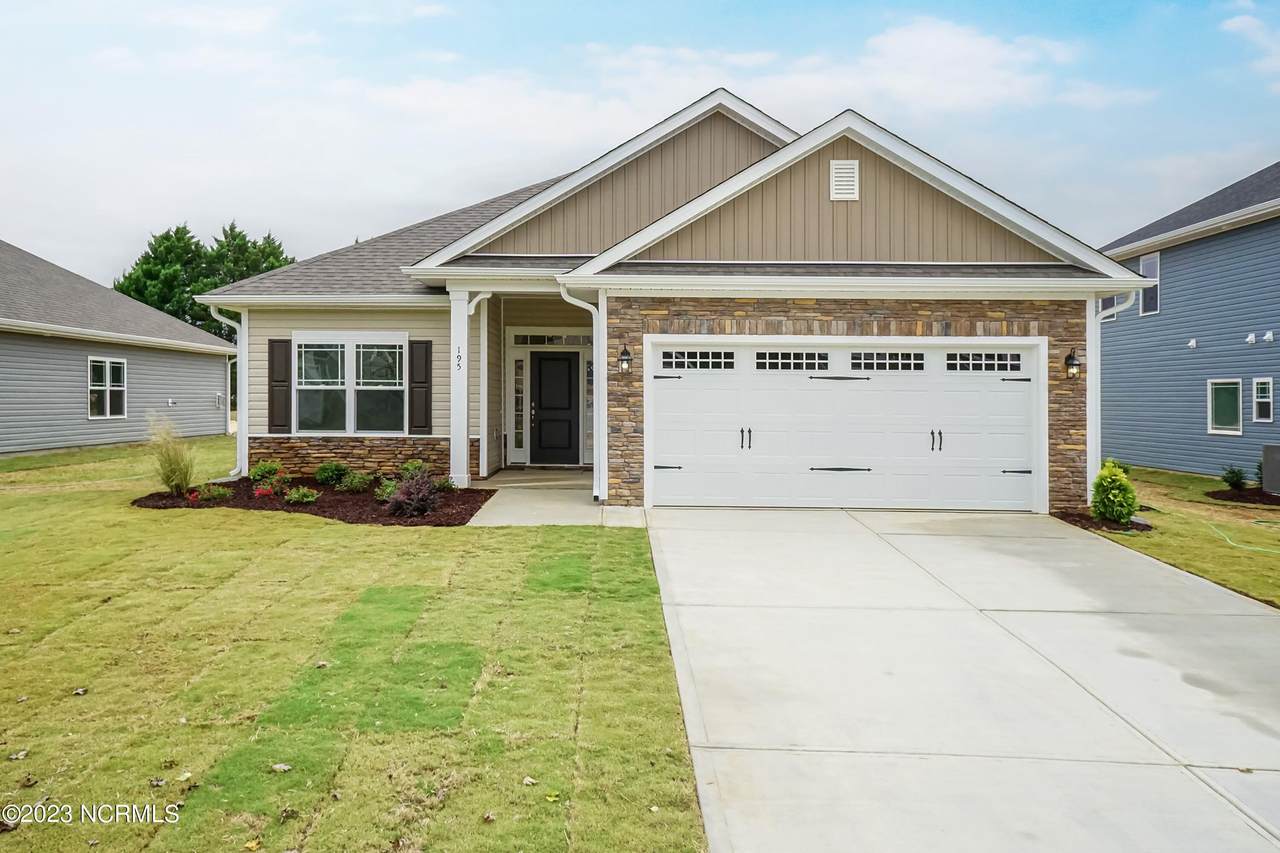 752 Greenwich Place - Photo 1