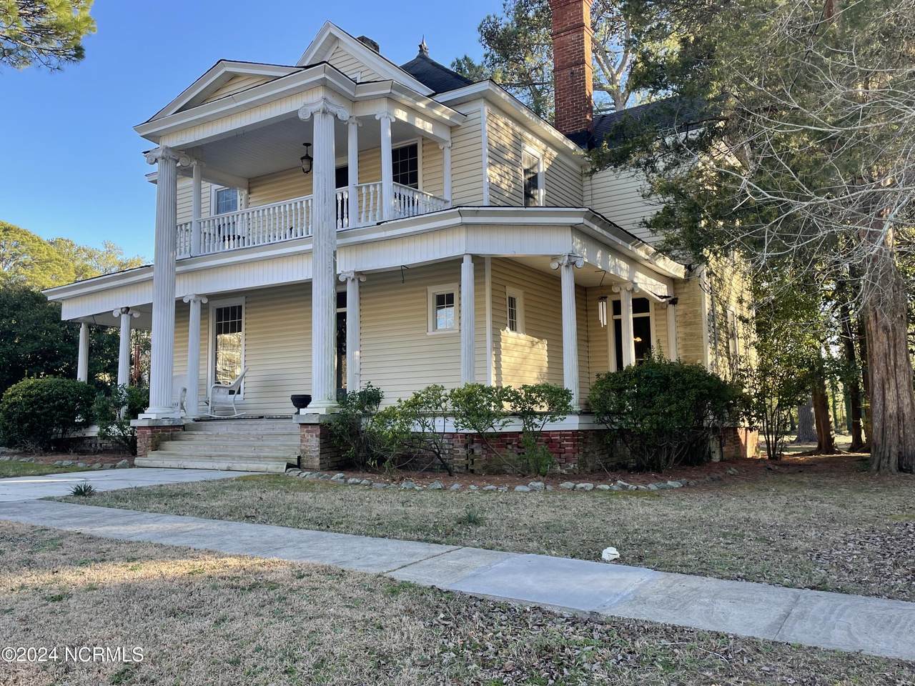 204 Bailey Avenue - Photo 1