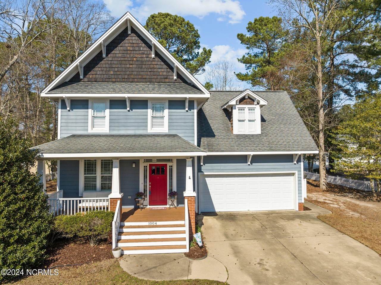 1004 Trinity Drive - Photo 1