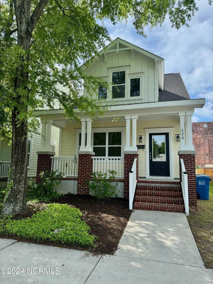 620 Brunswick Street - Photo 1