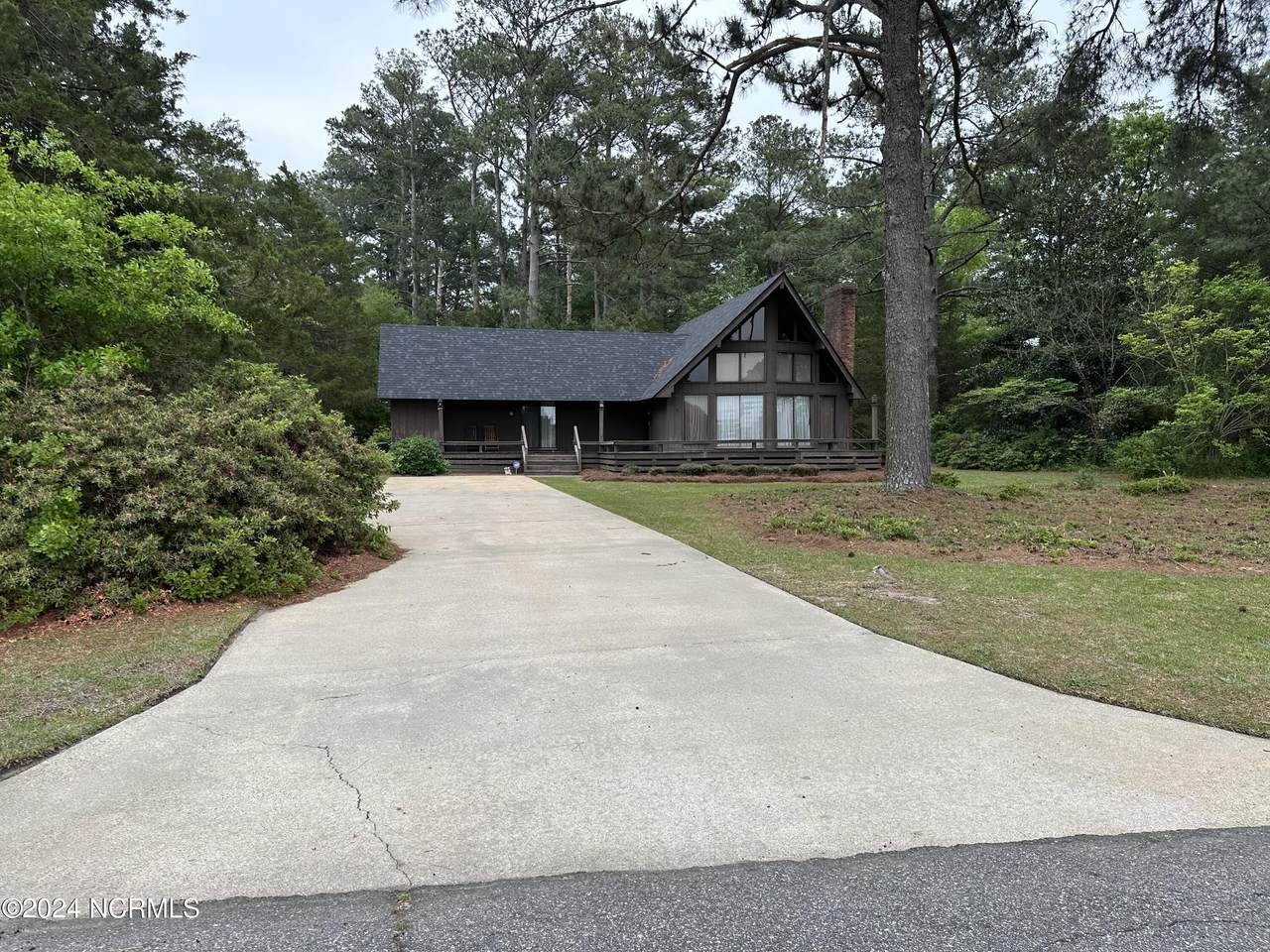 900 Underwood Street - Photo 1