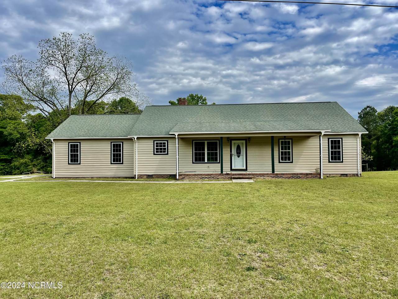 406 Roberdel School Road - Photo 1