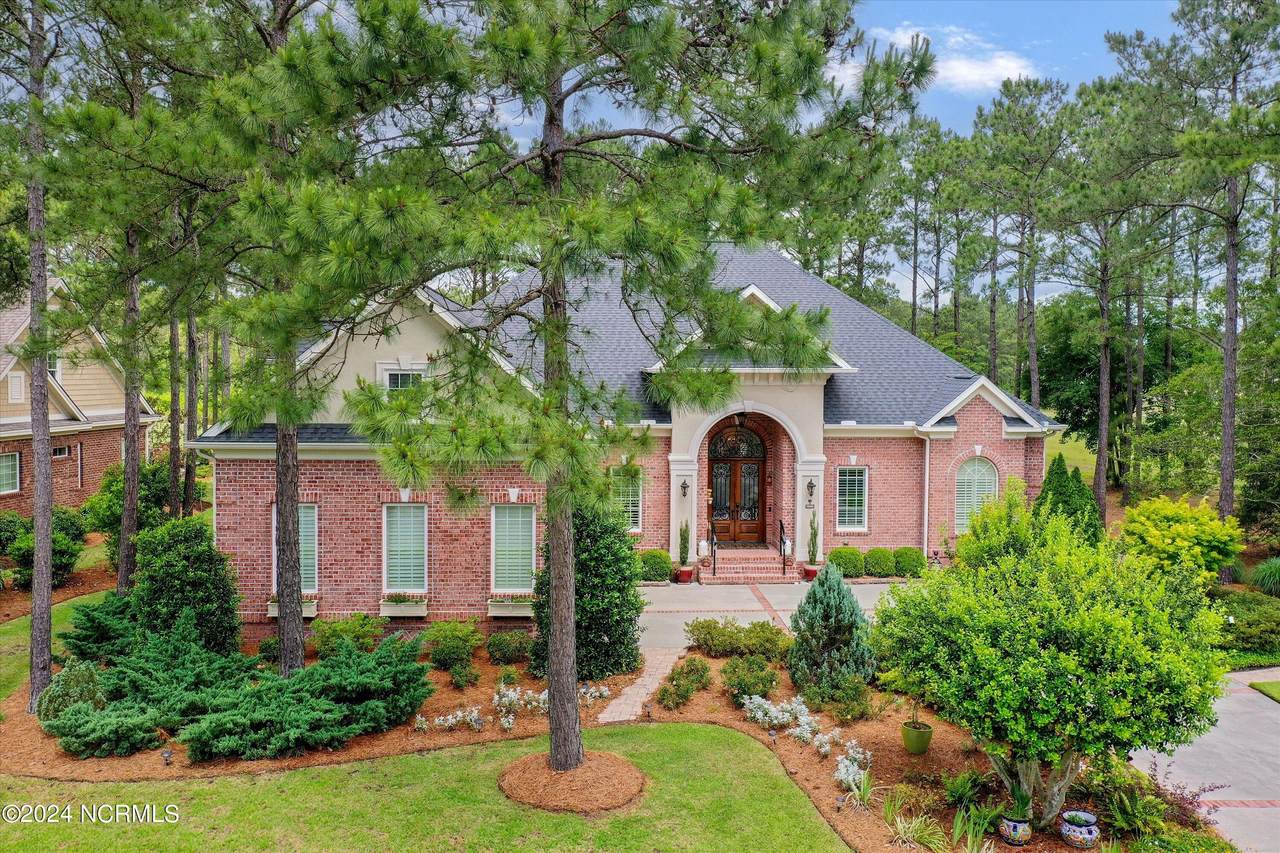 6239 Castlebrook Way - Photo 1