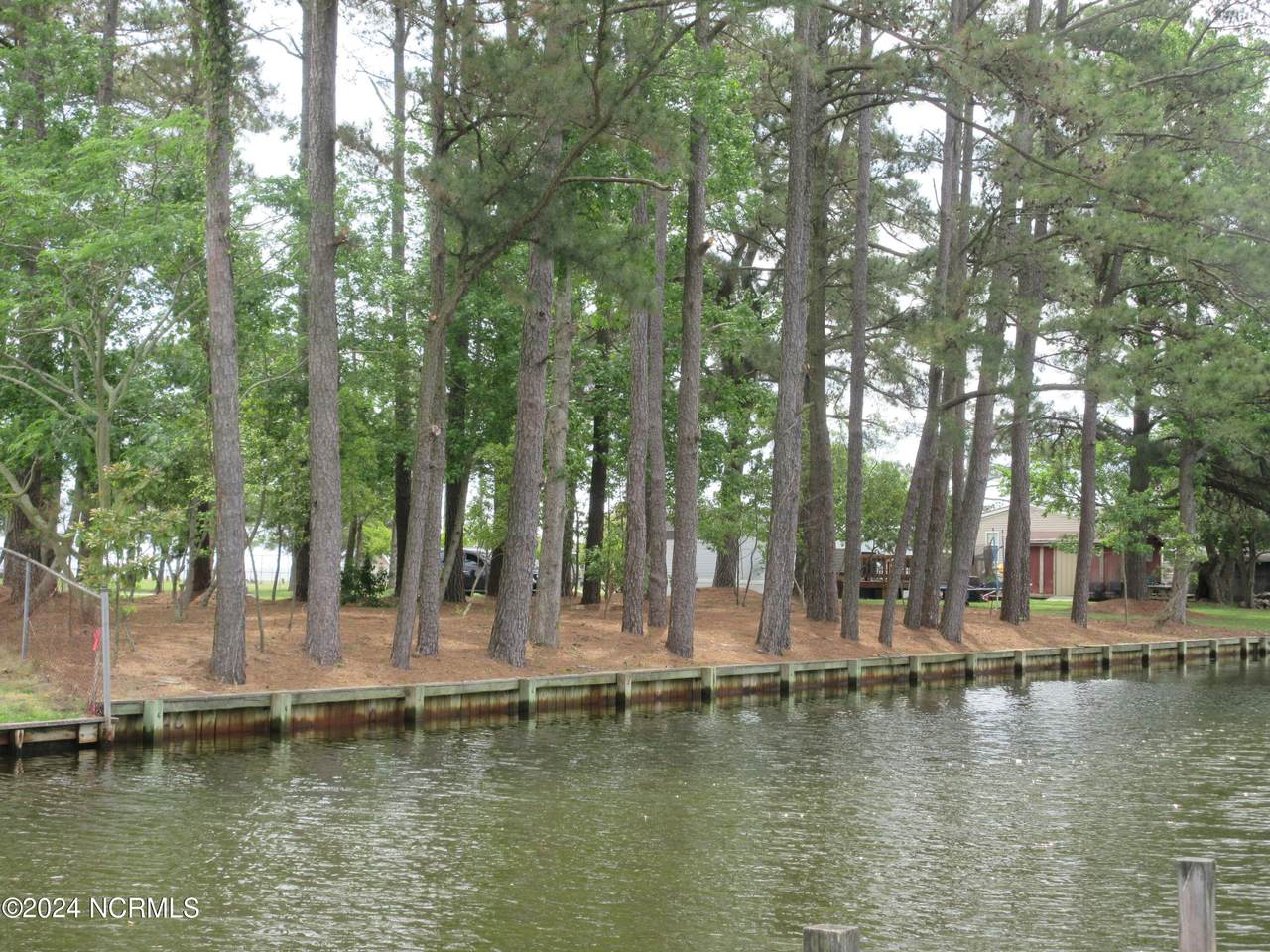 https://bt-photos.global.ssl.fastly.net/ncreg/1280_boomver_1_100443949-2.jpg