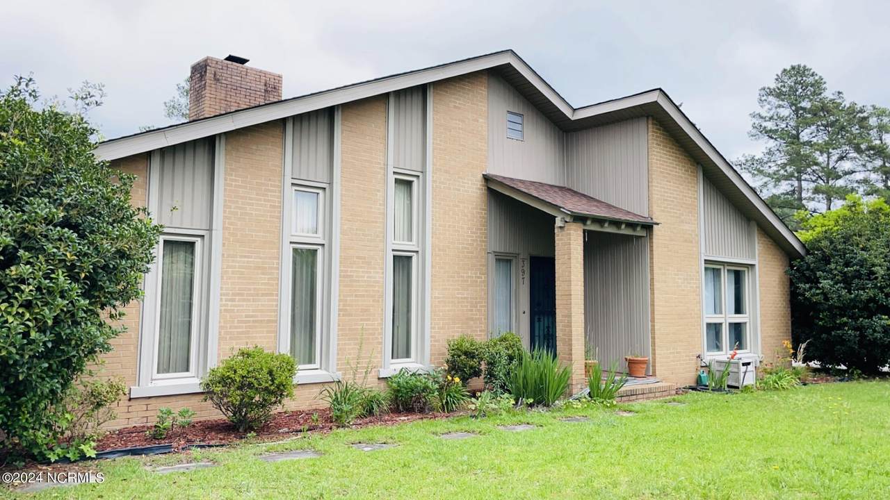 397 Wedgewood Drive - Photo 1