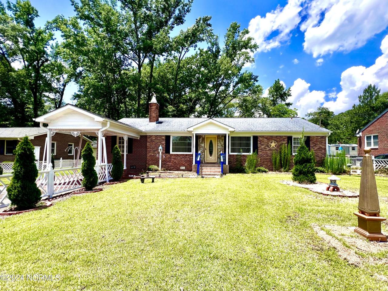 1209 Andrews Avenue - Photo 1