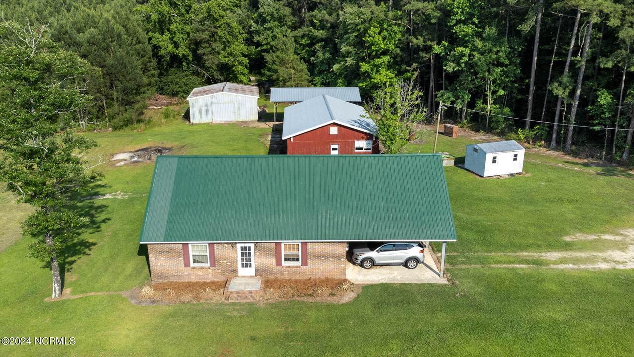 581 Hallsboro Road - Photo 1