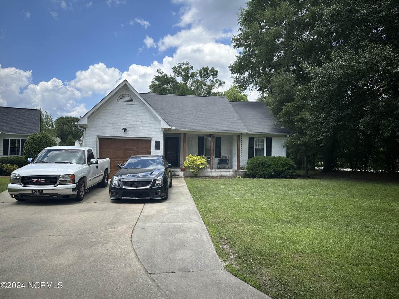 201 Lakemere Drive - Photo 1