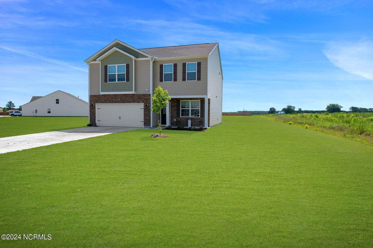 1806 Dakota Creek Drive - Photo 1