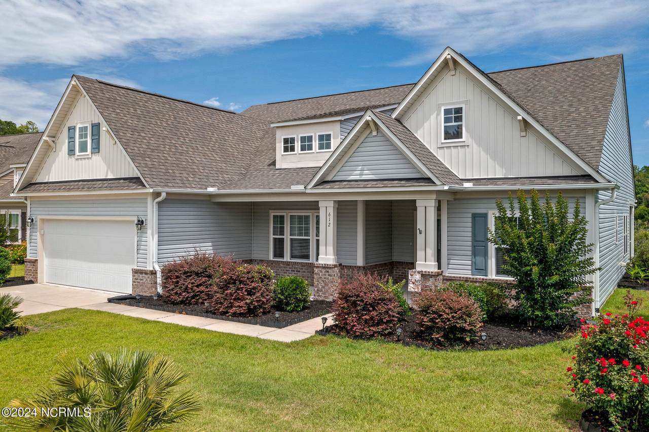 612 Meadowbrook Lane - Photo 1