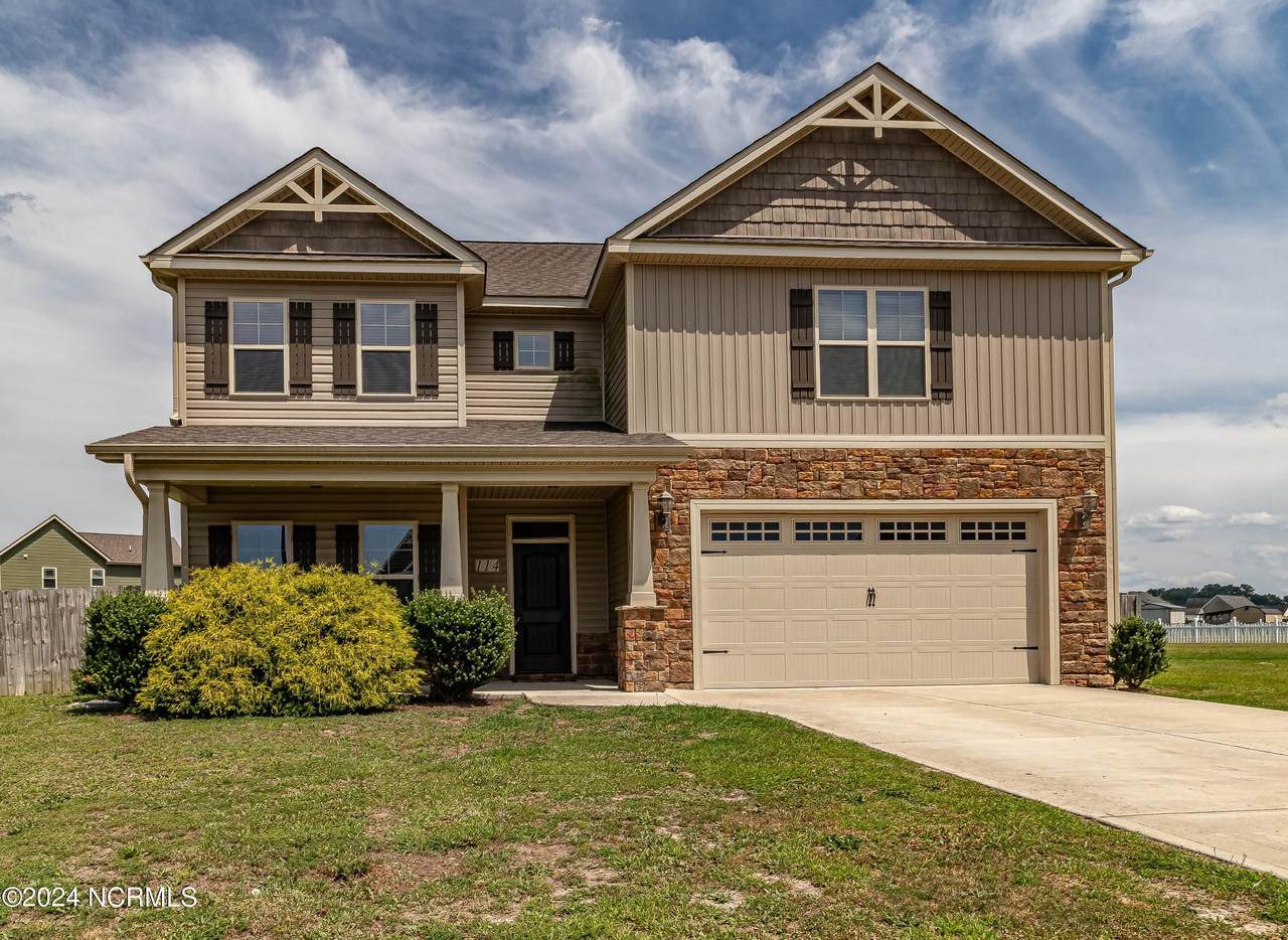 114 Castaway Court - Photo 1