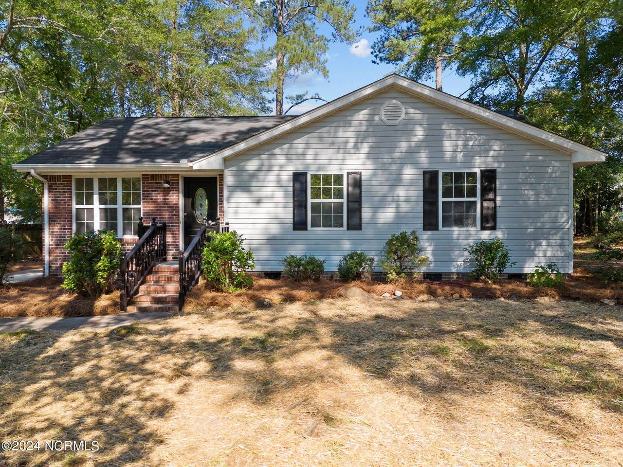 127 Starlight Drive - Photo 1