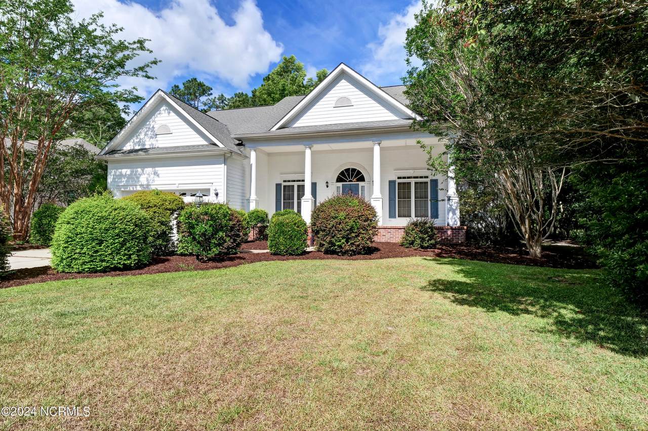 483 Heatherwood Court - Photo 1