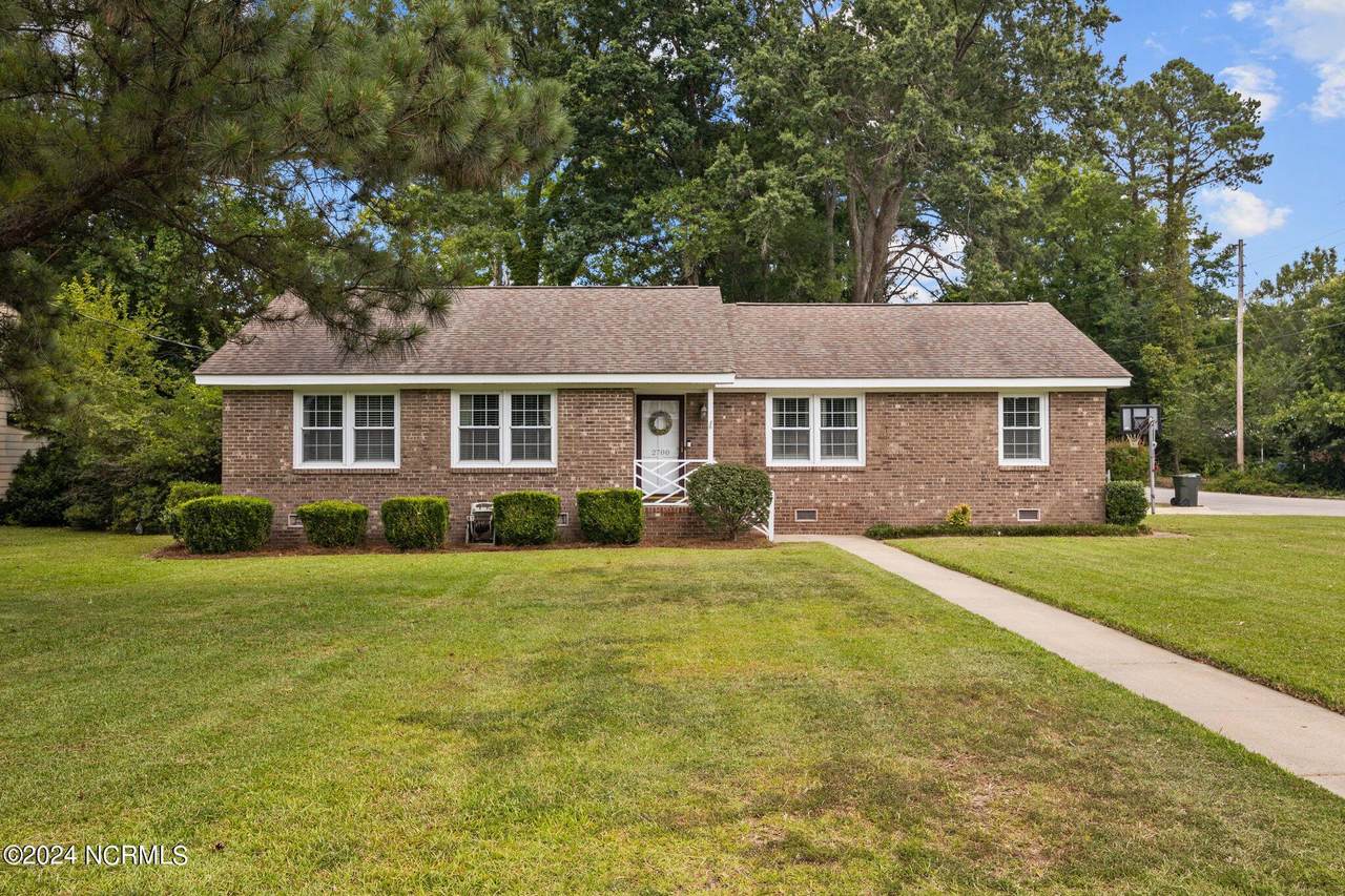 2700 Buckingham Road - Photo 1