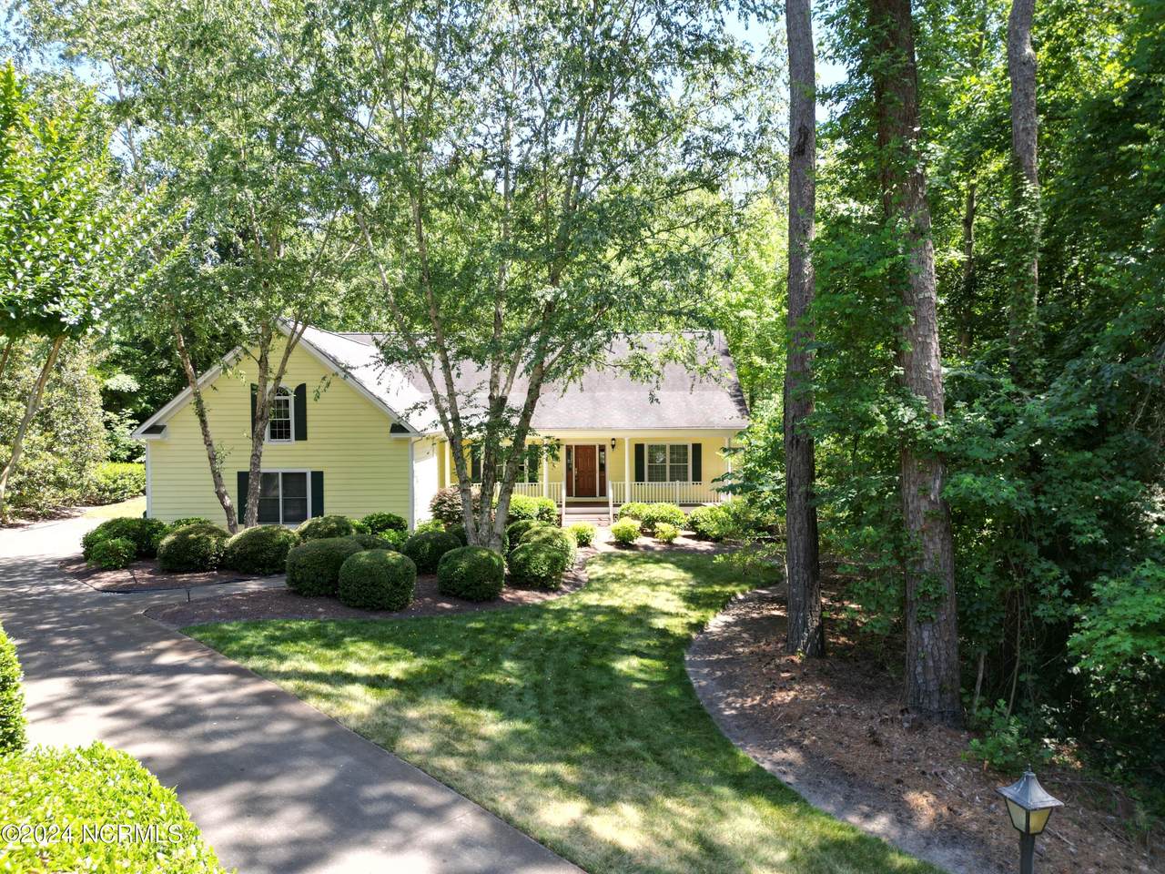 102 Broad River Court - Photo 1
