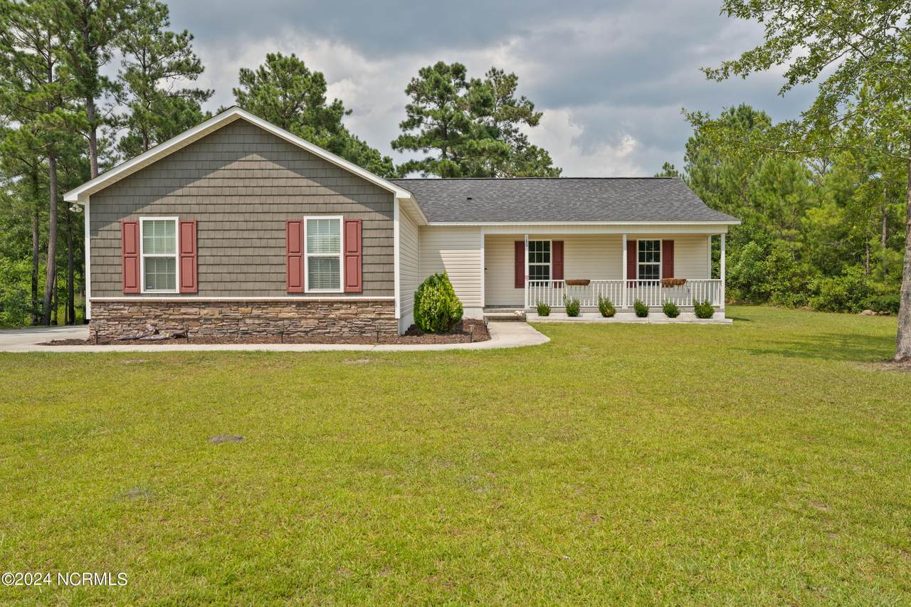 180 King Road - Photo 1